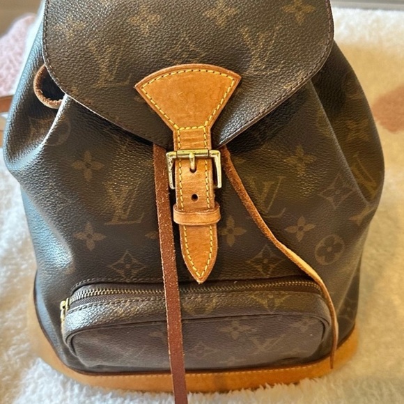 Unlisted🎉ALL SALES ARE FINAL🎉 - Picture 4 of 8